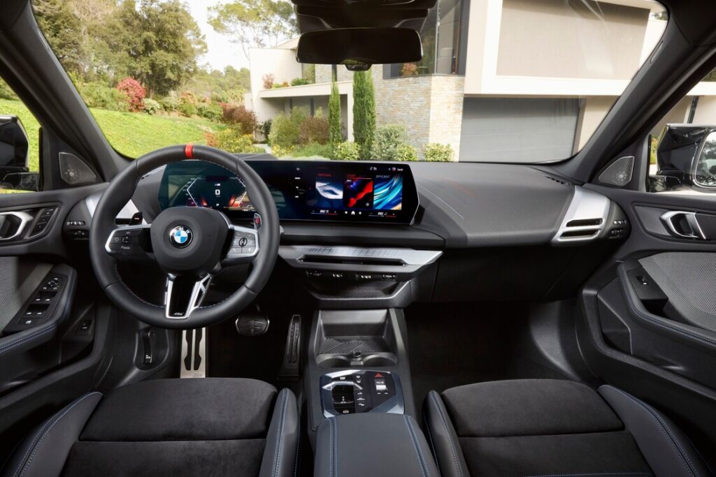 Der neue 1er BMW Cockpit